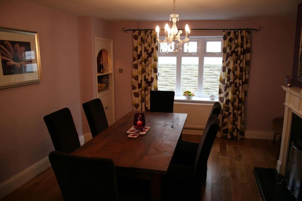 Cosy In The Centre Of *